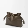 Medium Flamenco-clutch i nappa kalvskinn Chocolate