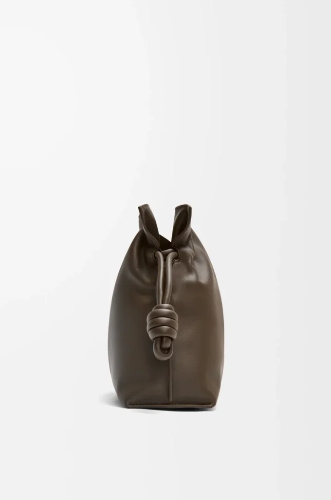 Medium Flamenco-clutch i nappa kalvskinn Chocolate