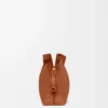 Medium Flamenco-clutch i nappa kalvskinn Ekorre Medium Flamenco-clutch i nappa kalvskinn Ekorre