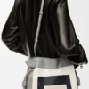 Medium Flamenco-clutch i nappa-kalvskinn Grey/Light Ghost Medium Flamenco-clutch i nappa-kalvskinn Grey/Light Ghost