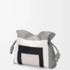 Medium Flamenco-clutch i nappa-kalvskinn Grey/Light Ghost Medium Flamenco-clutch i nappa-kalvskinn Grey/Light Ghost