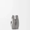 Medium Flamenco-clutch i nappa-kalvskinn Grey/Light Ghost Medium Flamenco-clutch i nappa-kalvskinn Grey/Light Ghost