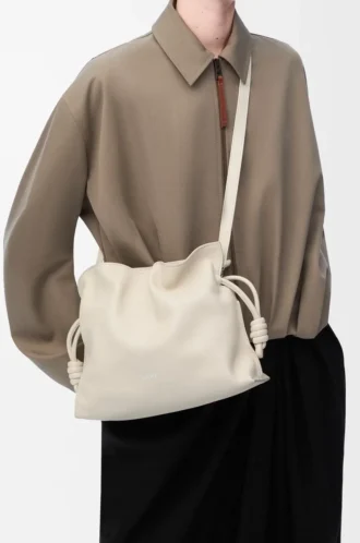 Medium Flamenco-clutch i nappa kalvskinn Sea Salt
