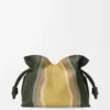 Medium Flamenco-clutch Landscape i nappa-kalvskinn Bottle Green/Ochre Medium Flamenco-clutch Landscape i nappa-kalvskinn Bottle Green/Ochre