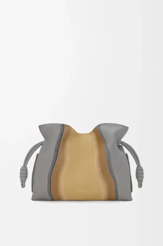 Medium Flamenco-clutch Landscape i nappa kalvskinn Sparkling Grey/Butter