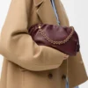 Medium Flamenco-väska i mjukt nappa-lammskinn Dark Burgundy Medium Flamenco-väska i mjukt nappa-lammskinn Dark Burgundy