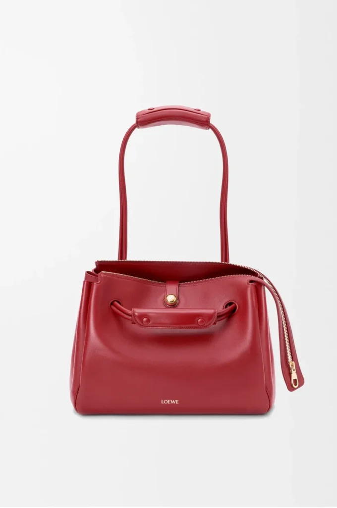 Medium Madrid-väska i mjukt kalvskinn, Burnt Red Medium Madrid-väska i mjukt kalvskinn, Burnt Red