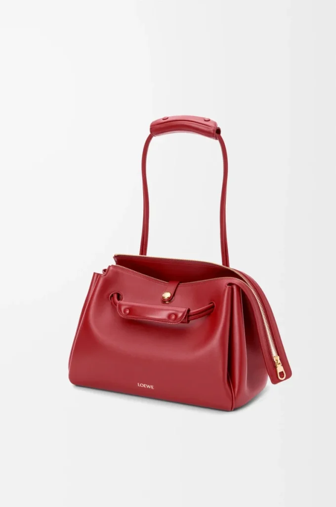 Medium Madrid-väska i mjukt kalvskinn, Burnt Red Medium Madrid-väska i mjukt kalvskinn, Burnt Red