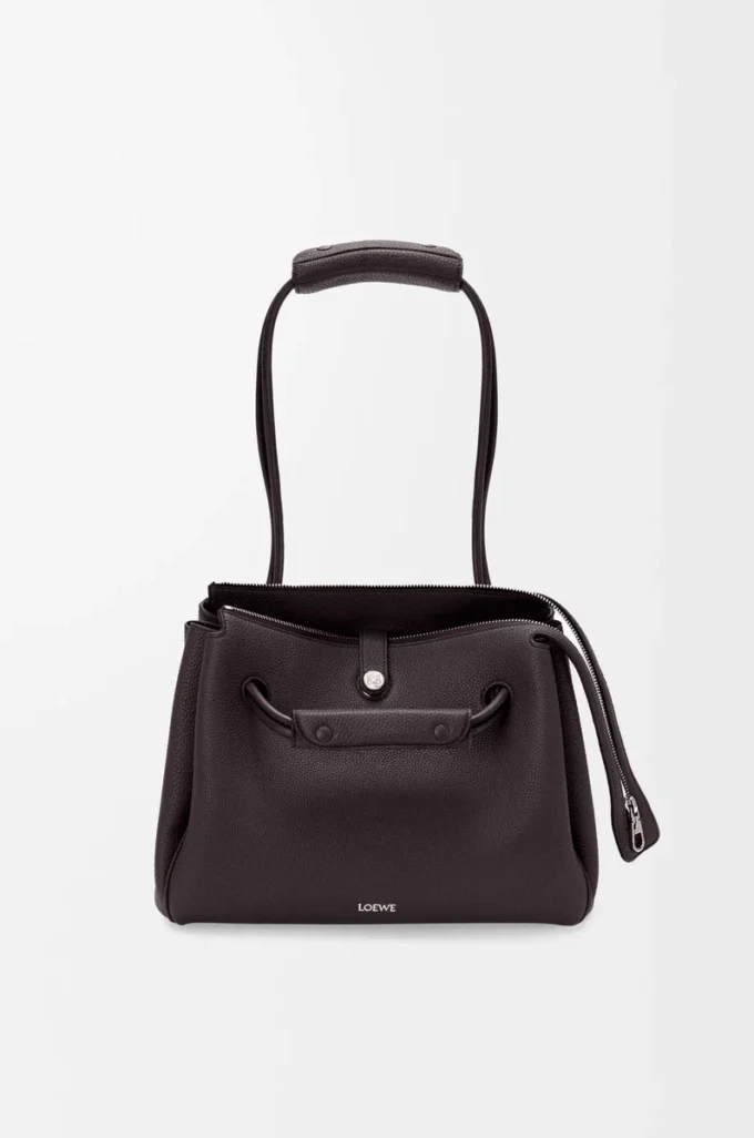 Medium Madrid-väska i mjukt kornat kalvskinn Dark Ebony Medium Madrid-väska i mjukt kornat kalvskinn Dark Ebony