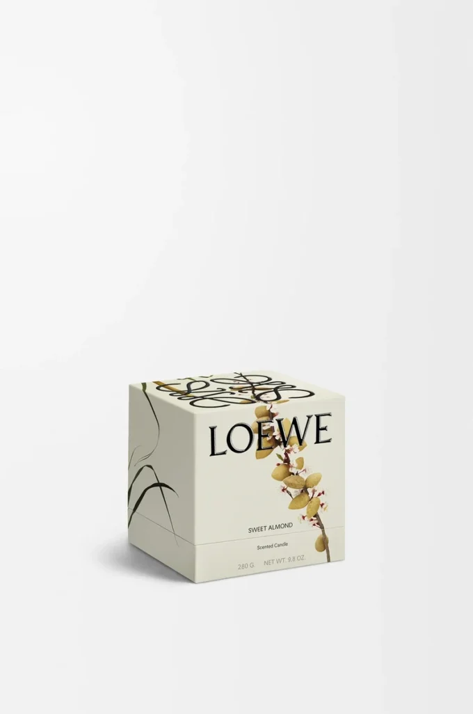 Midi Sweet Almond doftljus Röd Midi Sweet Almond doftljus Röd