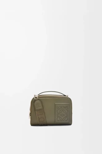 Mini crossbody-kameraväska i satin kalvskinn Khaki Green
