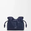 Mini Flamenco-clutch i nappa kalvskinn Abyss Blue Mini Flamenco-clutch i nappa kalvskinn Abyss Blue