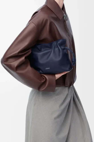 Mini Flamenco-clutch i nappa kalvskinn Abyss Blue