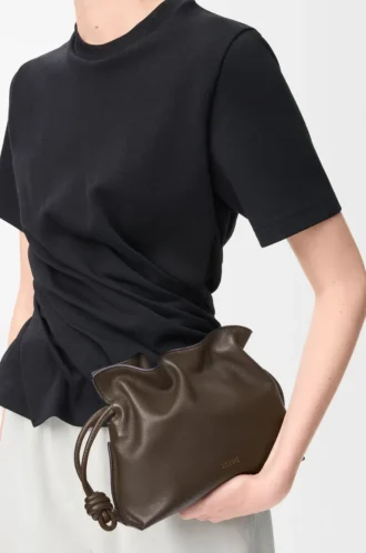 Mini Flamenco-clutch i nappa kalvskinn Chocolate