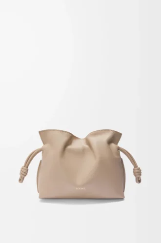 Mini Flamenco-clutch i nappa kalvskinn Sand