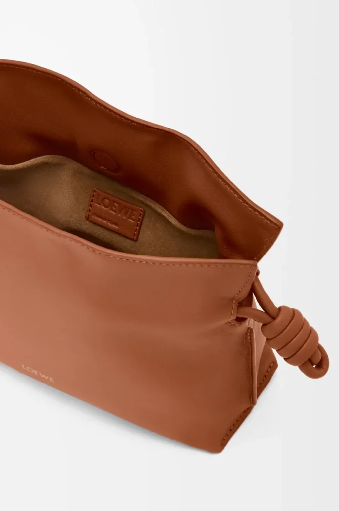 Mini Flamenco-clutch i nappa kalvskinn Squirrel