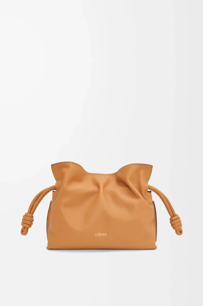 Mini Flamenco-clutch i nappa kalvskinn Warm Desert Mini Flamenco-clutch i nappa kalvskinn Warm Desert