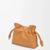 Mini Flamenco-clutch i nappa kalvskinn Warm Desert Mini Flamenco-clutch i nappa kalvskinn Warm Desert