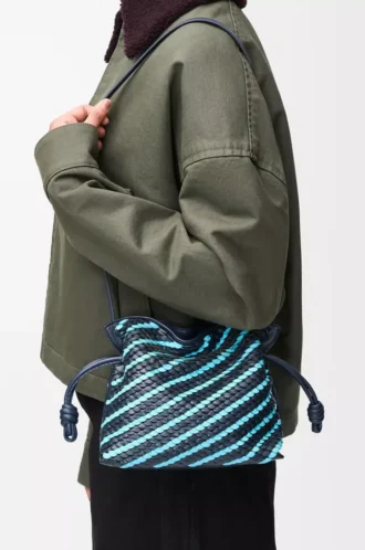 Mini Flamenco-clutch i nappa-lammskinn Dark Ink/Sky Blue