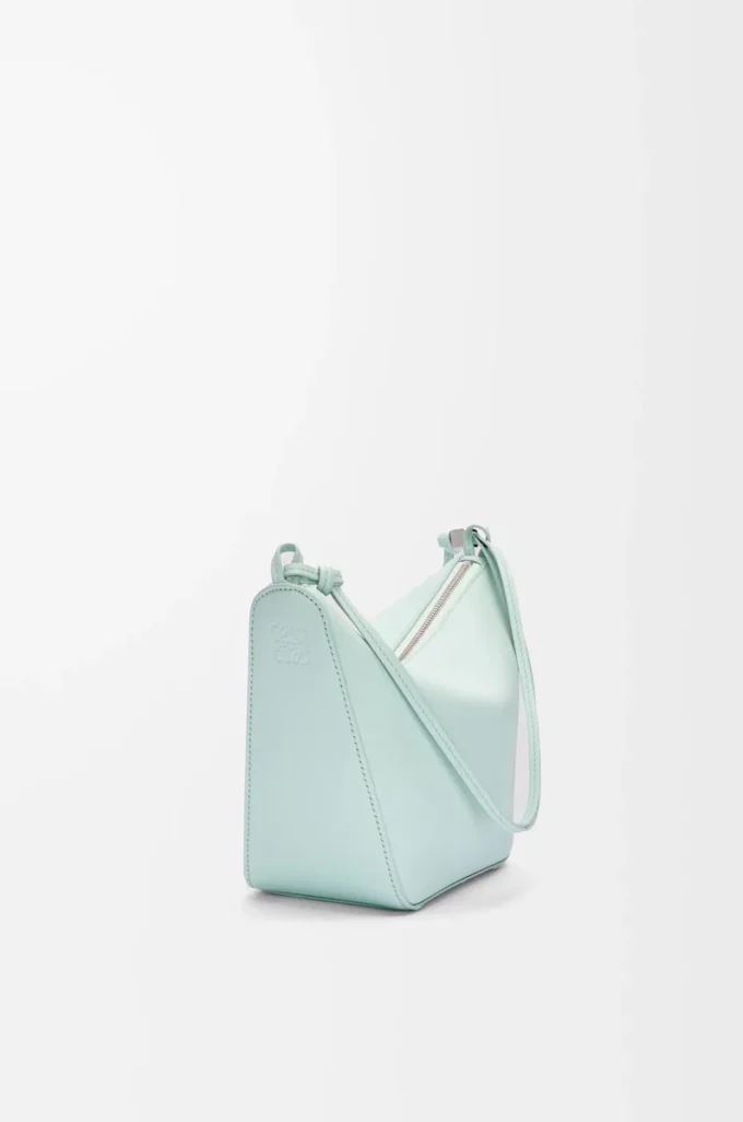 Mini Hammock hobo i klassiskt kalvskinn Frozen Mini Hammock hobo i klassiskt kalvskinn Frozen