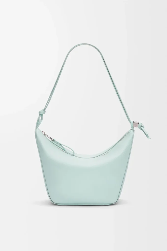 Mini Hammock hobo i klassiskt kalvskinn Frozen Mini Hammock hobo i klassiskt kalvskinn Frozen