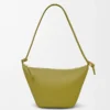 Mini Hammock hobo i klassiskt kalvskinn Light Moss Mini Hammock hobo i klassiskt kalvskinn Light Moss