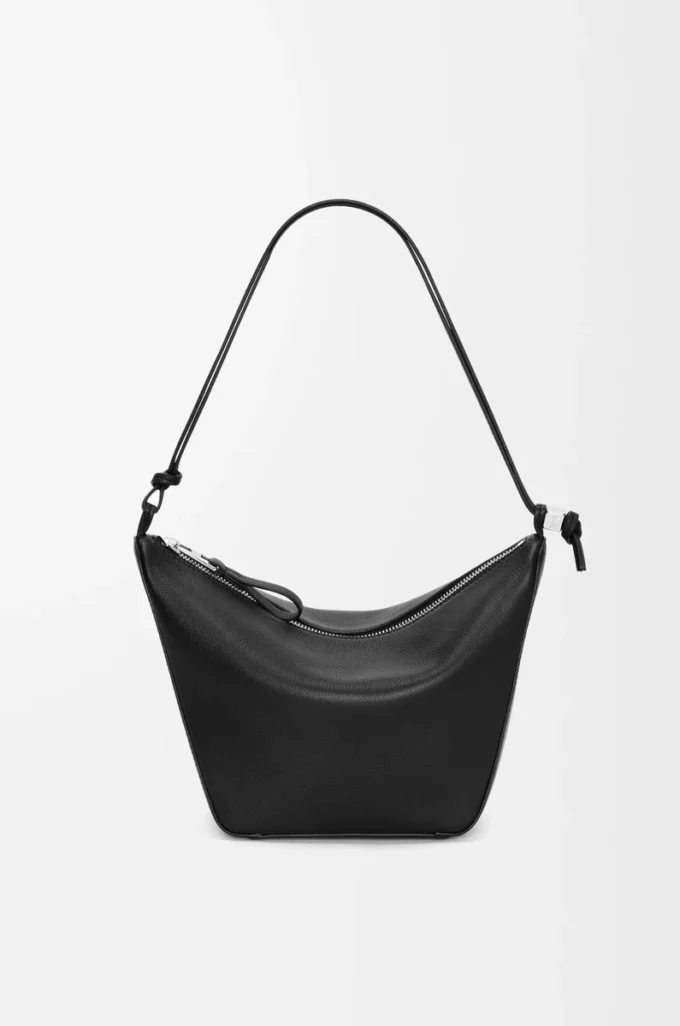Mini Hammock hobo i klassiskt kalvskinn, svart Mini Hammock hobo i klassiskt kalvskinn, svart