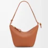 Mini Hammock hobo i klassiskt kalvskinn Tan Mini Hammock hobo i klassiskt kalvskinn Tan