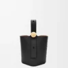 Mini Pebble-hink i slätt kalvskinn, svart Mini Pebble-hink i slätt kalvskinn, svart