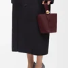 Mini Pebble-hinkväska i mjukt kalvskinn, mörk burgundy Mini Pebble-hinkväska i mjukt kalvskinn, mörk burgundy