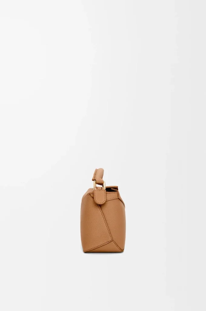 Mini Puzzle Edge-väska i mjukt kornat kalvskinn Toffee Mini Puzzle Edge-väska i mjukt kornat kalvskinn Toffee