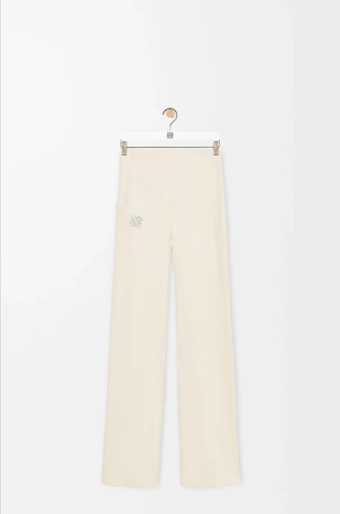 Mjuka bootleg-byxor i teknisk jersey, ivory Mjuka bootleg-byxor i teknisk jersey, ivory