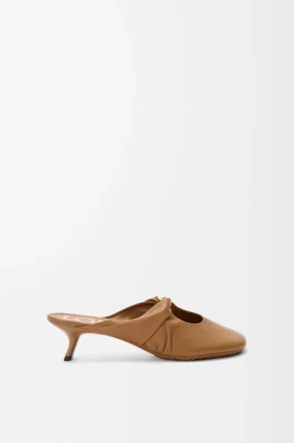 Mule i mjukt nappa-lammskinn, färg Oak