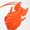 Nyckelring med bladinsekt i klassiskt kalvskinn, Vivid Orange Nyckelring med bladinsekt i klassiskt kalvskinn, Vivid Orange
