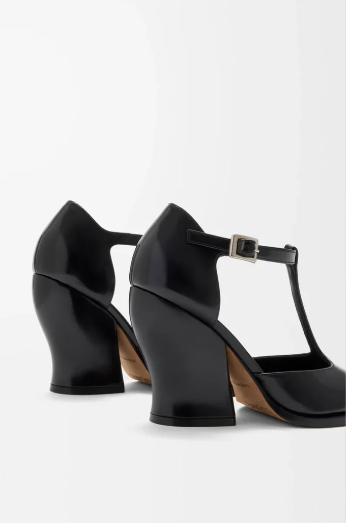 Onda T-bar-pumps i borstat kalvskinn Svart Onda T-bar-pumps i borstat kalvskinn Svart