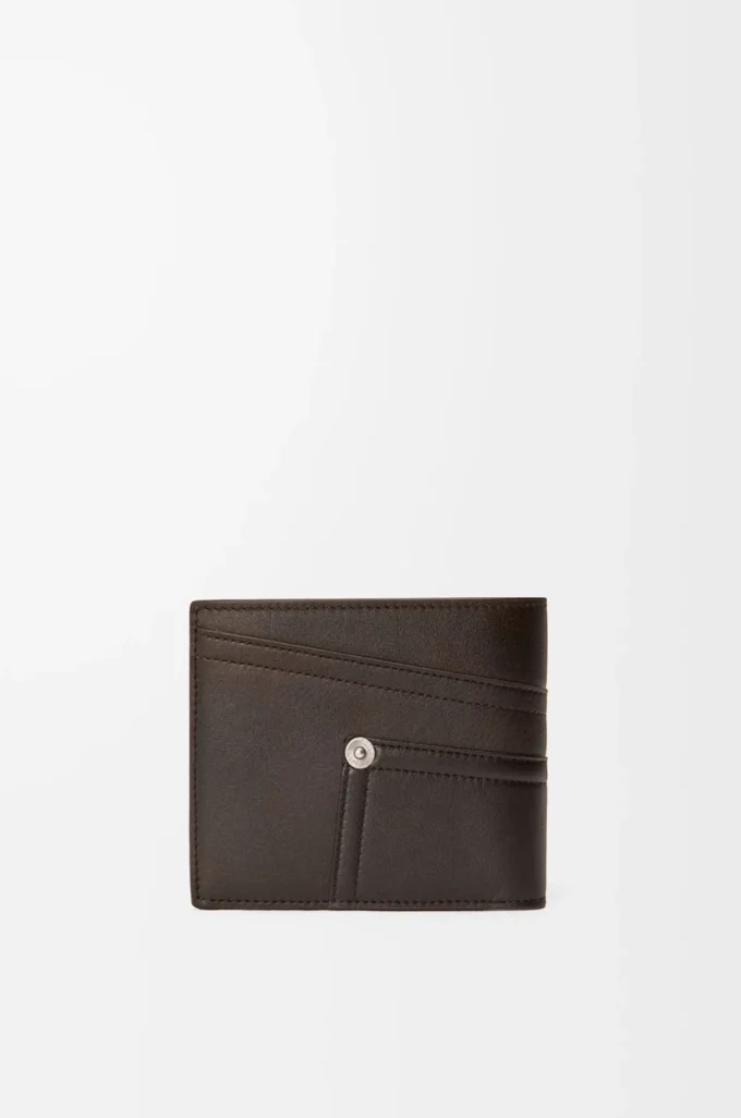 Panta bifold plånbok i glänsande kalvskinn Vintage Brown Panta bifold plånbok i glänsande kalvskinn Vintage Brown