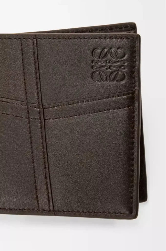 Panta bifold plånbok i glänsande kalvskinn Vintage Brown Panta bifold plånbok i glänsande kalvskinn Vintage Brown