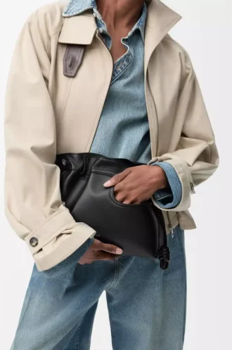 Panta medium Flamenco-clutch i glänsande kalvskinn Svart