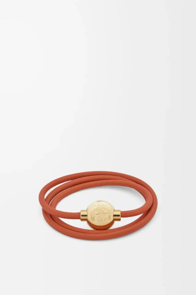 Pebble-armband i kalvskinn, orange/guld Pebble-armband i kalvskinn, orange/guld