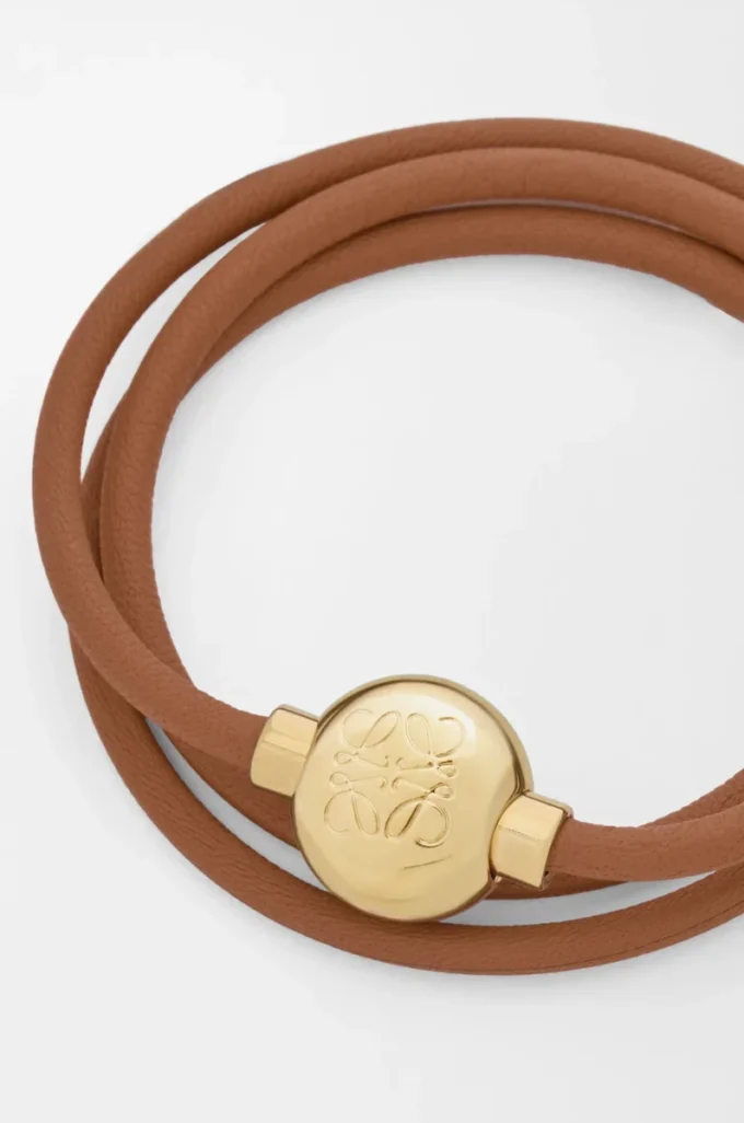 Pebble-armband i kalvskinn, varm öken/guld