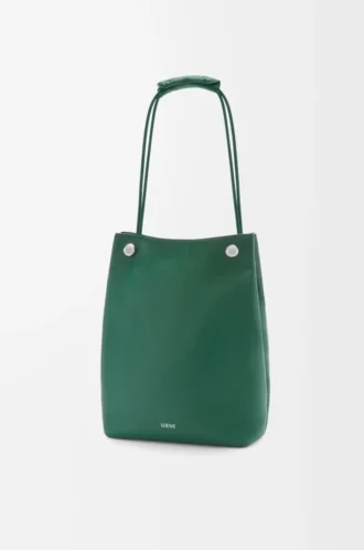Pebble hobo i mjukt kornat kalvskinn Evergreen
