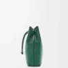 Pebble hobo i mjukt kornat kalvskinn Evergreen Pebble hobo i mjukt kornat kalvskinn Evergreen