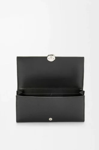 Pebble kontinental plånbok i minikornigt kalvskinn Svart