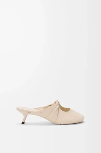 Pebble Mjuk mule i nappa-lammskinn Dough