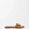Pebble-sandaler i mjukt kalvskinn, ek Pebble-sandaler i mjukt kalvskinn, ek