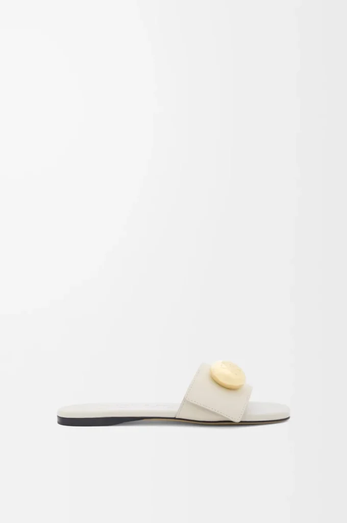 Pebble-sandaler i mjukt kalvskinn Sea Salt Pebble-sandaler i mjukt kalvskinn Sea Salt