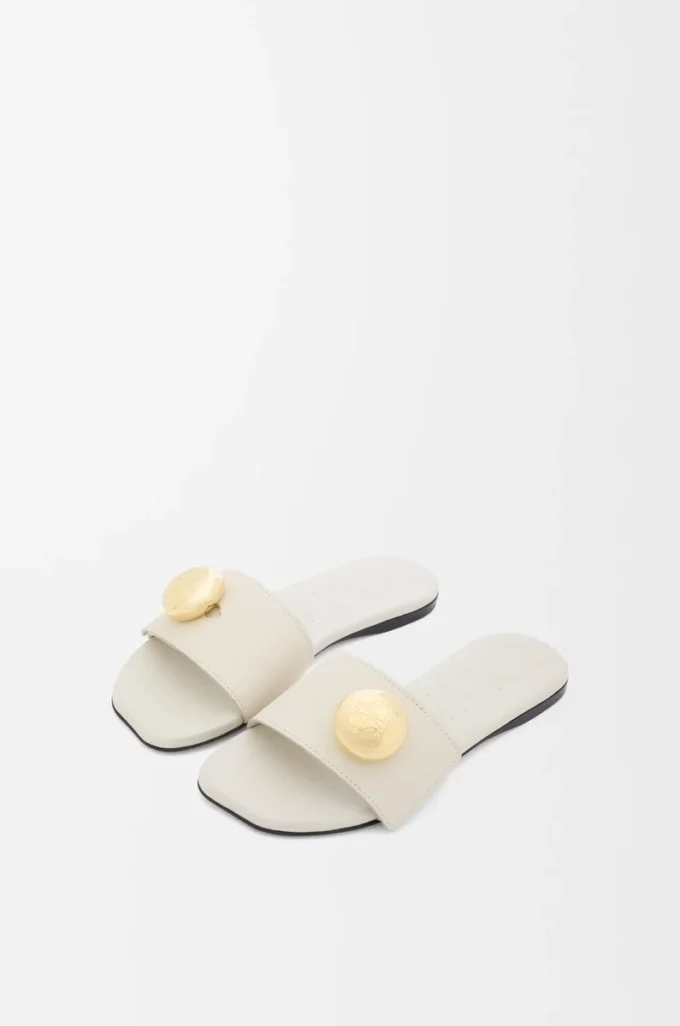 Pebble-sandaler i mjukt kalvskinn Sea Salt Pebble-sandaler i mjukt kalvskinn Sea Salt