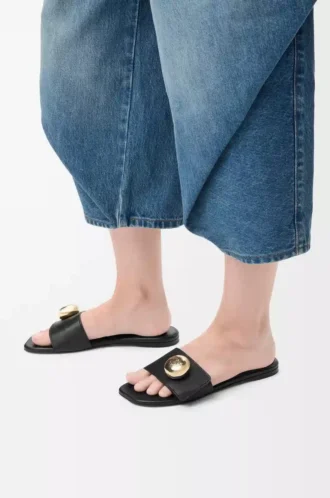 Pebble-sandaler i mjukt kalvskinn, svarta