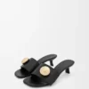 Pebble-sandaler i mjukt kalvskinn, svarta Pebble-sandaler i mjukt kalvskinn, svarta