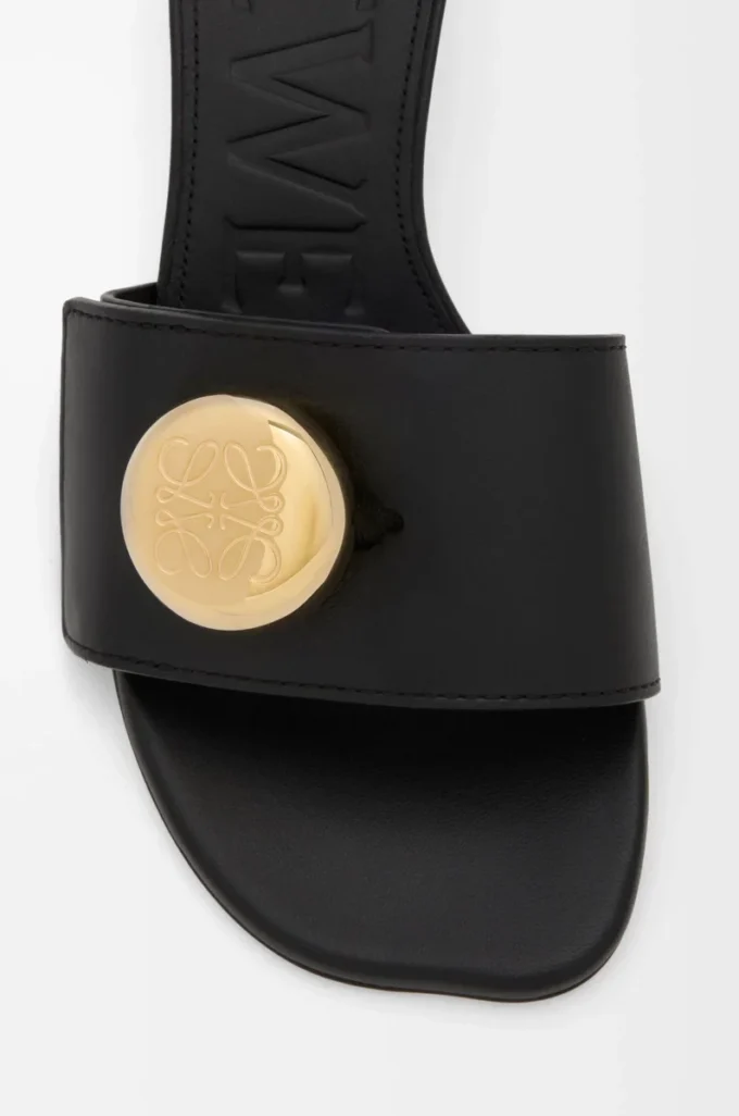 Pebble-sandaler i mjukt kalvskinn, svarta Pebble-sandaler i mjukt kalvskinn, svarta